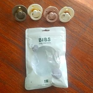 4 BIBS natural rubber pacifiers